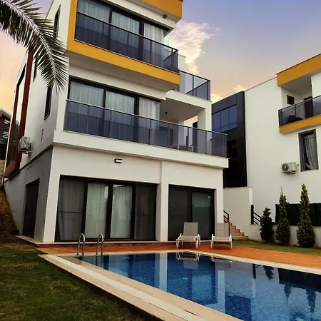 Sunset Villa *